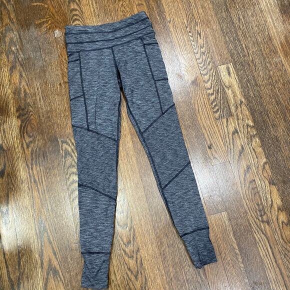 Athleta Grey Leggings Size EXTRA SMALL Grey Black 7/8 Length Compressiom - Picture 10 of 10
